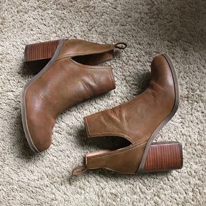 Ankle booties